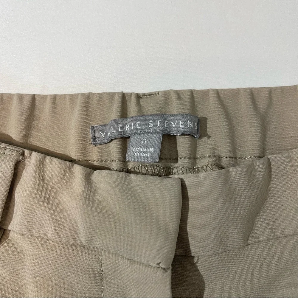 Valerie Stevens, women’s pants, good condition, size 8 Preowned, tan col…